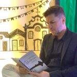 LIVRO ESCRITO PELO PROFESSOR ELIAS CONQUISTA LEITORES E É DESTAQUE DE VENDAS